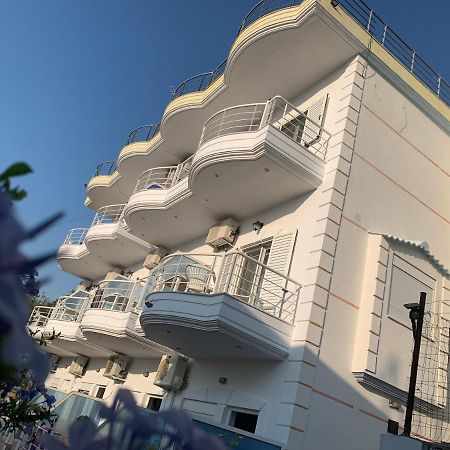 Henardi Apartments Ksamil Esterno foto