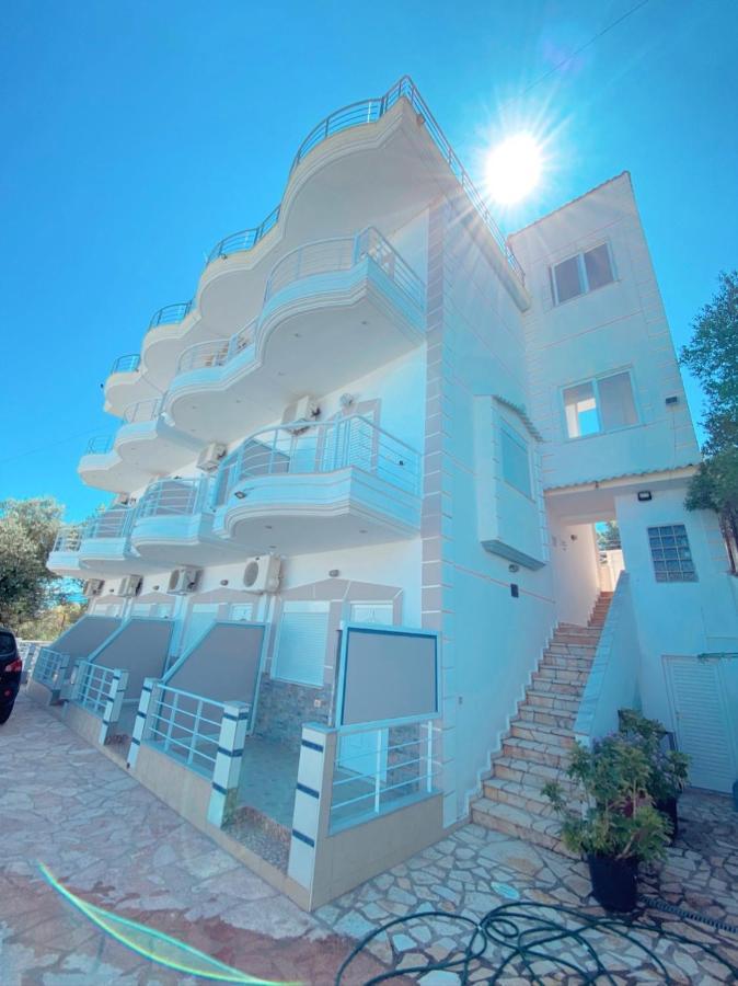 Henardi Apartments Ksamil Esterno foto