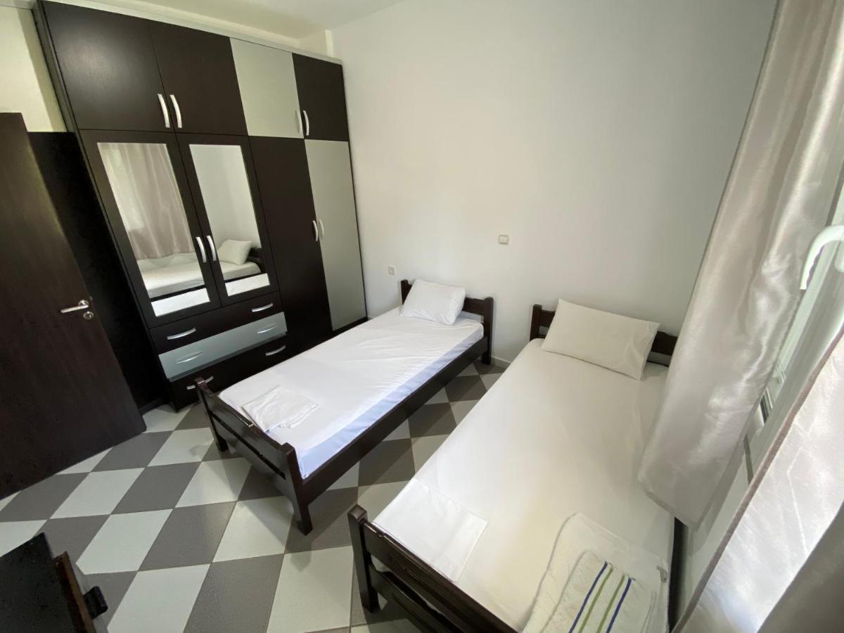 Henardi Apartments Ksamil Esterno foto